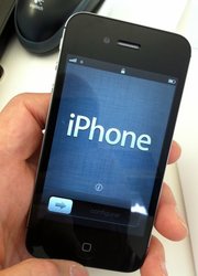  Brand New Factory UNLOCKED 64GB iPhone Apple 4S  Always Unlocked GSM
